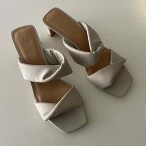 H&M TWIST SANDALS
